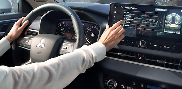 Pantalla 12.3" con conexión inalámbrica Apple CarPlay™ y Android Auto™